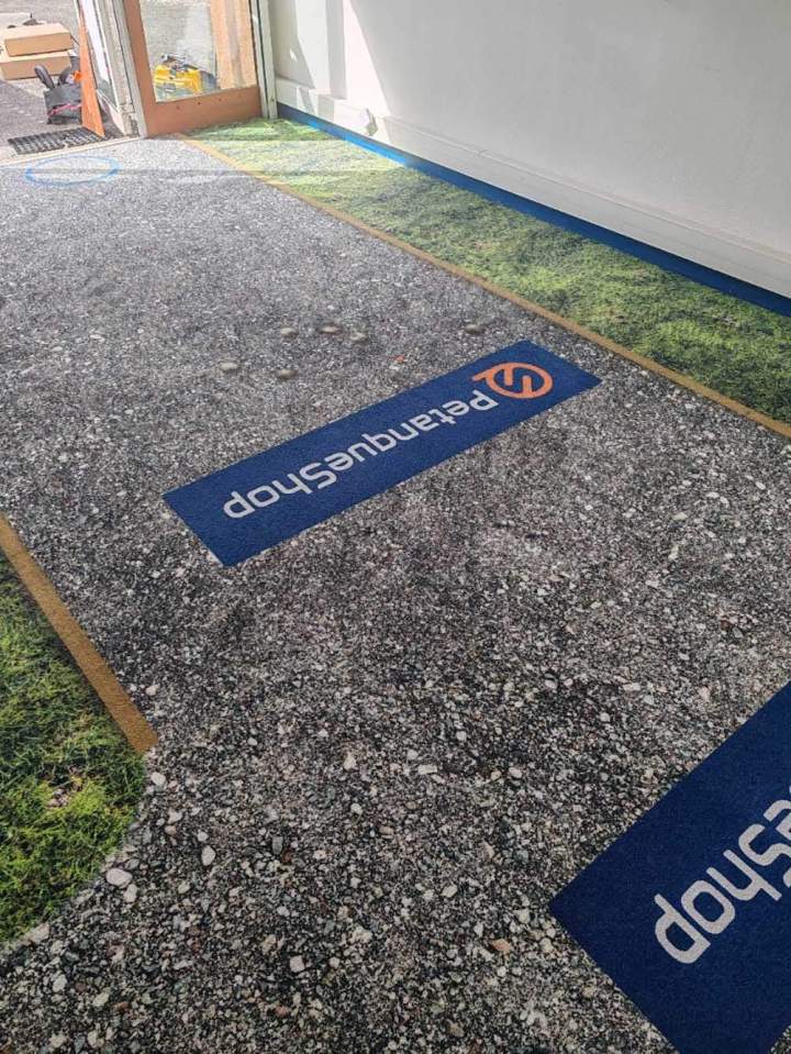 Pose dalles moquette décoratives personnalisées Thouaré-sur-Loire